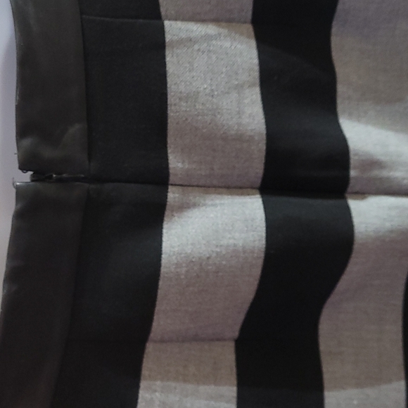 Banana Republic Grey Black Striped Skirt 4 - Picture 3 of 7